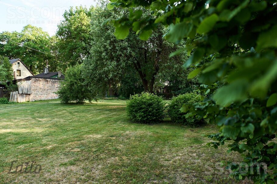 Rucavas, Rīga — zeme