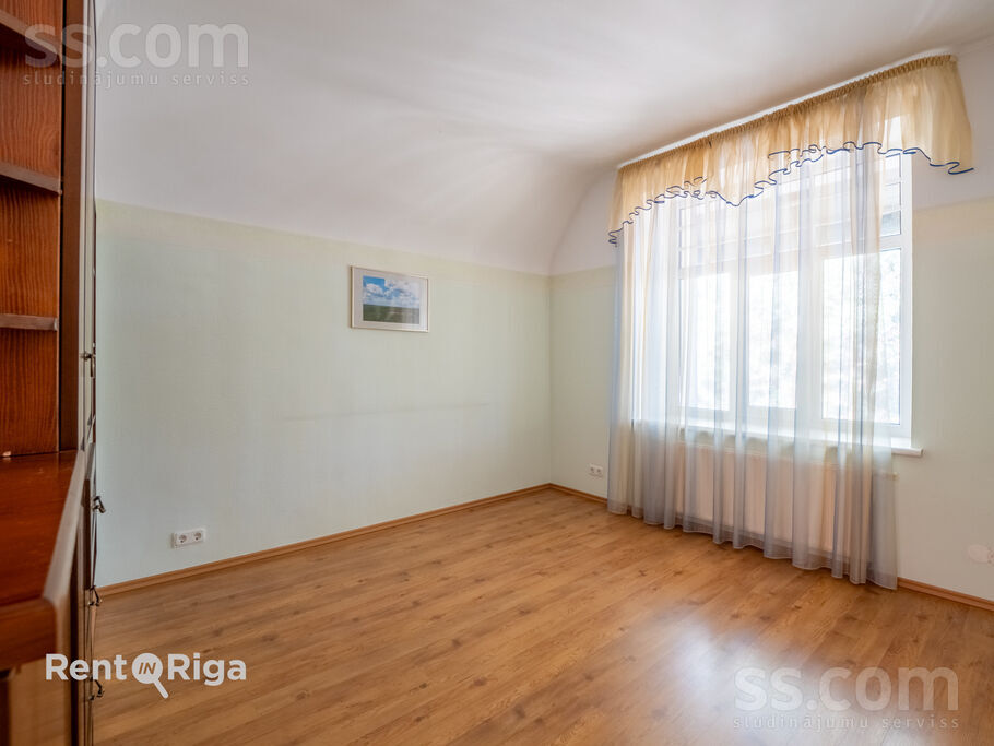 Sudrabu Edžus 1, Rīga — maja