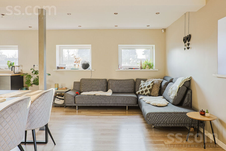 Pūpolu iela 7, Rīgas rajons, Sigulda — maja