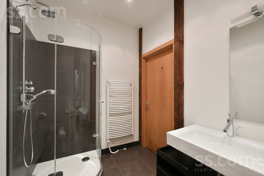 Pulkv. Brieža 7, Rīga — dzivoklis