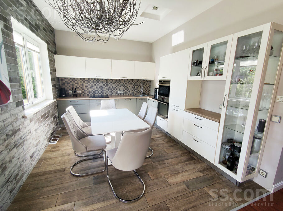 Kālavu 6, Mežāres, Rīgas rajons, Babītes pag. — maja