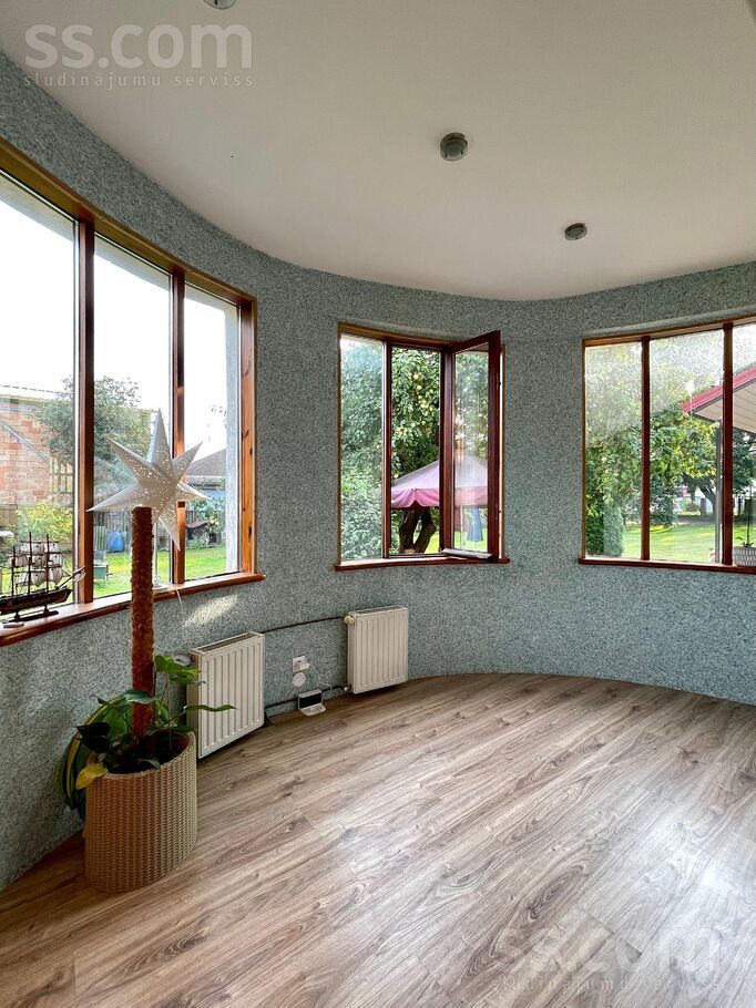 Vestienas 27, Rīga — maja