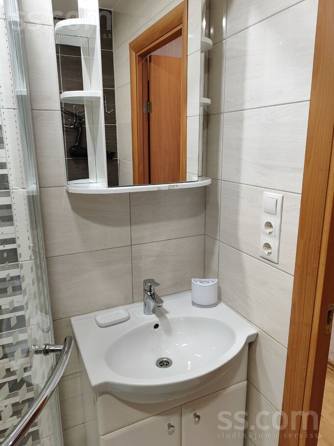 Skolas 3, Nīca, Liepāja un raj., Nīcas pag. — dzivoklis