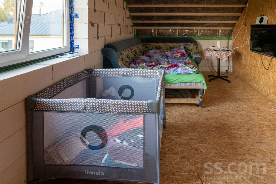 Anniņas 9, Mežezeri, Rīgas rajons, Salaspils l. t. — maja