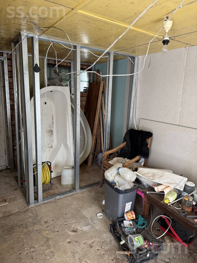 Bērzu 4, Ludza un raj., Ludza — maja