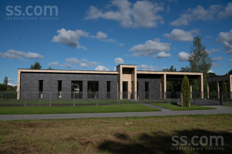 Viktorijas, Dzilnuciems, Rīgas rajons, Babītes pag. — maja