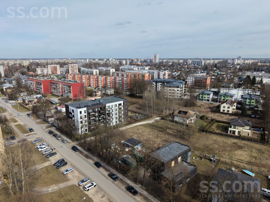 Trasuna 29, Rīga — zeme