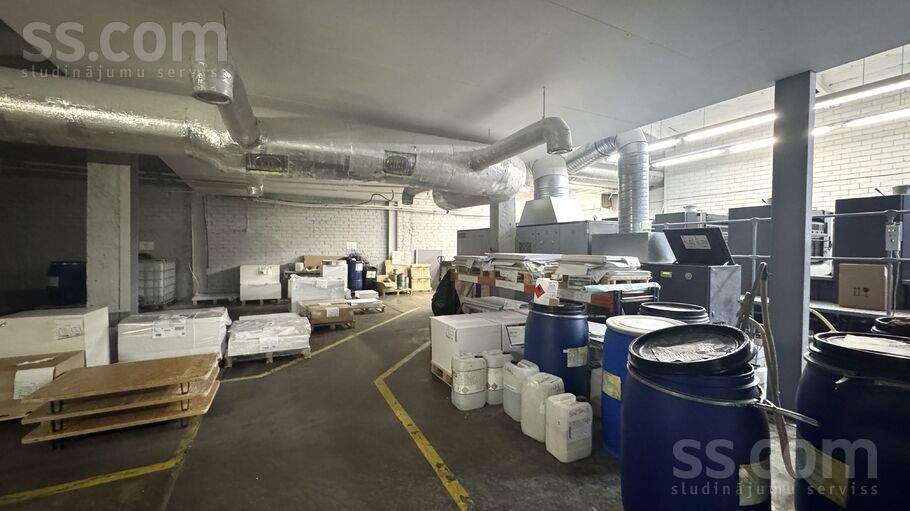 Brīvības gatve 445e, Rīga, Berģi — telpa