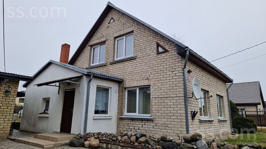 Vasaras 10, Jelgava un raj., Jelgava — maja