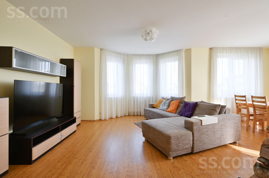 Upeņu iela 2, Rāmava, Rīgas rajons, Ķekavas pag. — maja