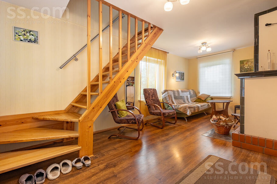 Ābeļu iela 6, Tušķi, Jelgava un raj., Līvbērzes pag. — maja