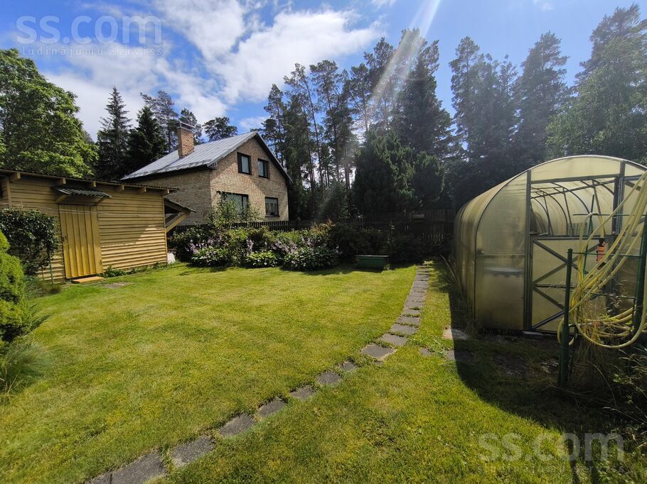 Draugu iela 14, Rīgas rajons, Saulkrasti — maja