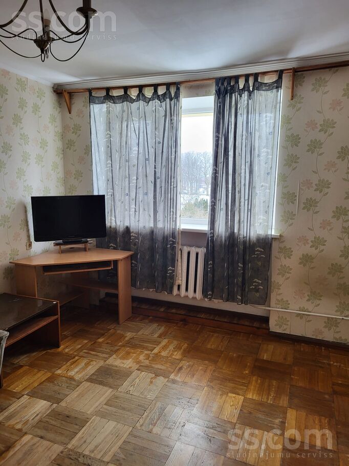 Viestura laukums 3, Valmiermuiža, Valmiera un raj., Valmieras pag. — dzivoklis