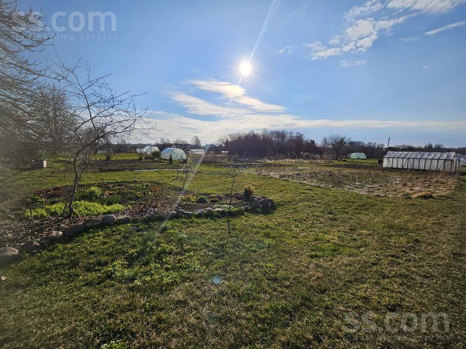 Zaļā iela 3, Namiķi, Saldus un raj., Lutriņu pag. — dzivoklis