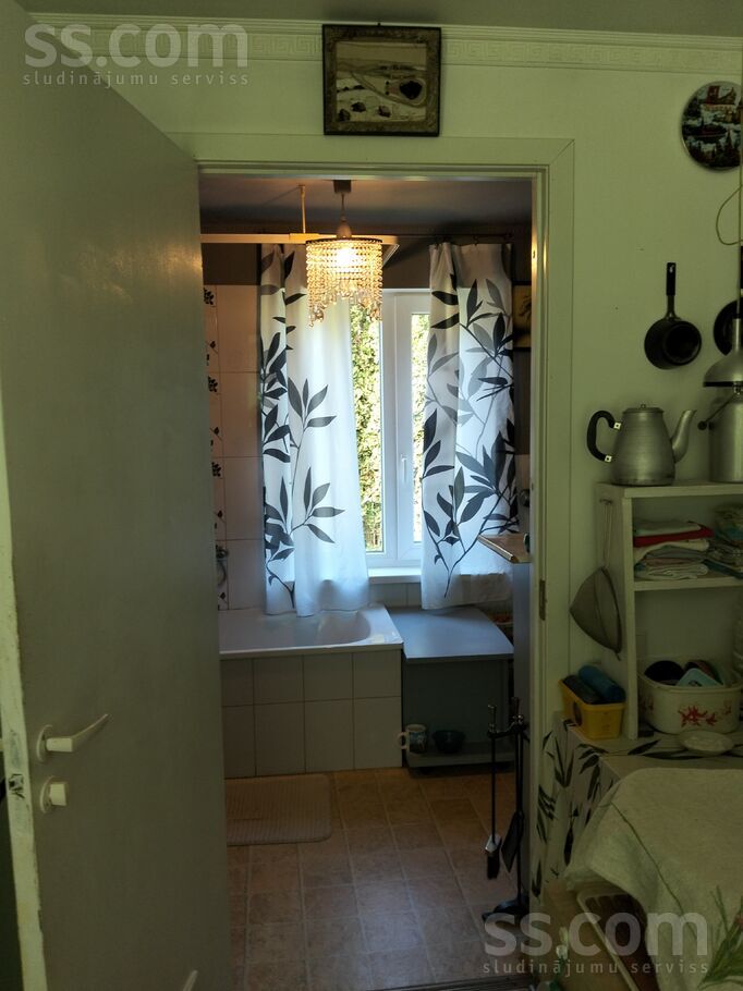 Avoti 183, Tēraudi, Rīgas rajons, Salaspils l. t. — maja