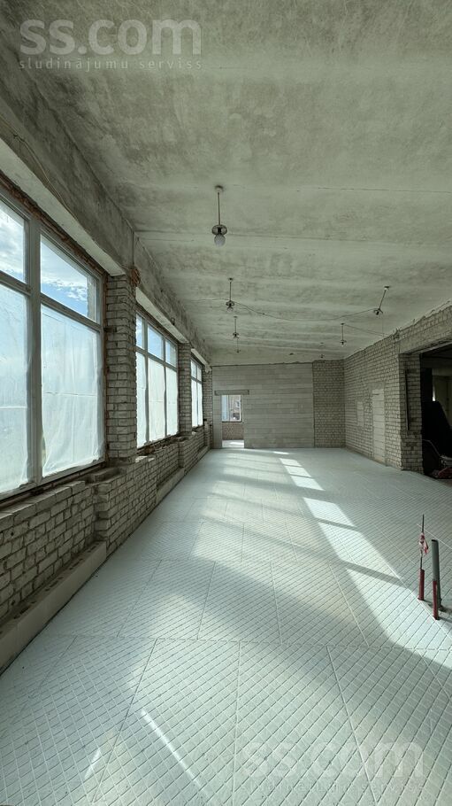 Kultūras 10, Zilaiskalns, Valmiera un raj., Zilākalna pag. — telpa