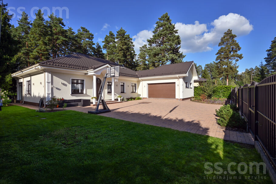 Maijrožu iela 4, Sunīši, Rīgas rajons, Garkalnes nov. — maja