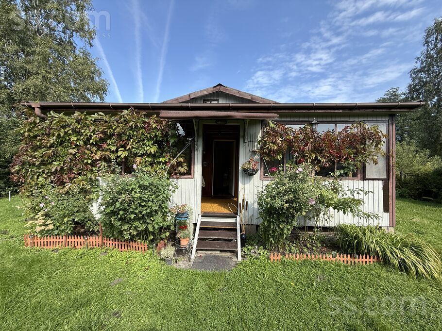 Liliyu 48, Garupe, Rīgas rajons, Carnikavas nov. — maja