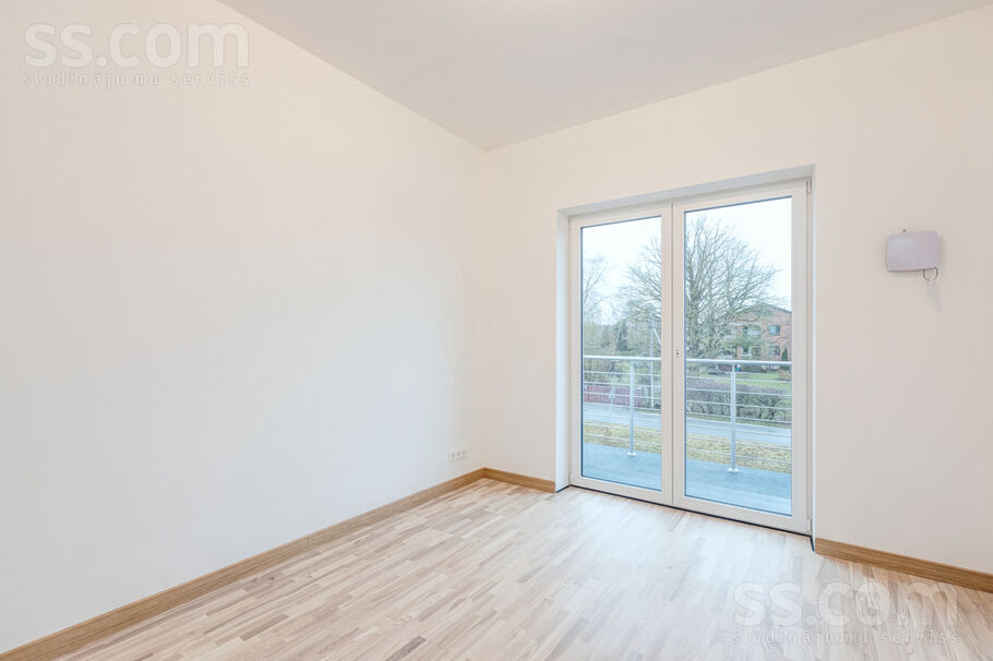 Rītausmas iela 1, Mārupe, Rīgas rajons, Mārupes pag. — maja