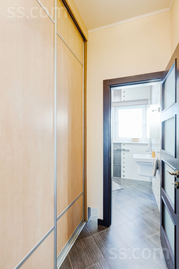 Vetras, Trenči, Rīgas rajons, Babītes pag. — maja