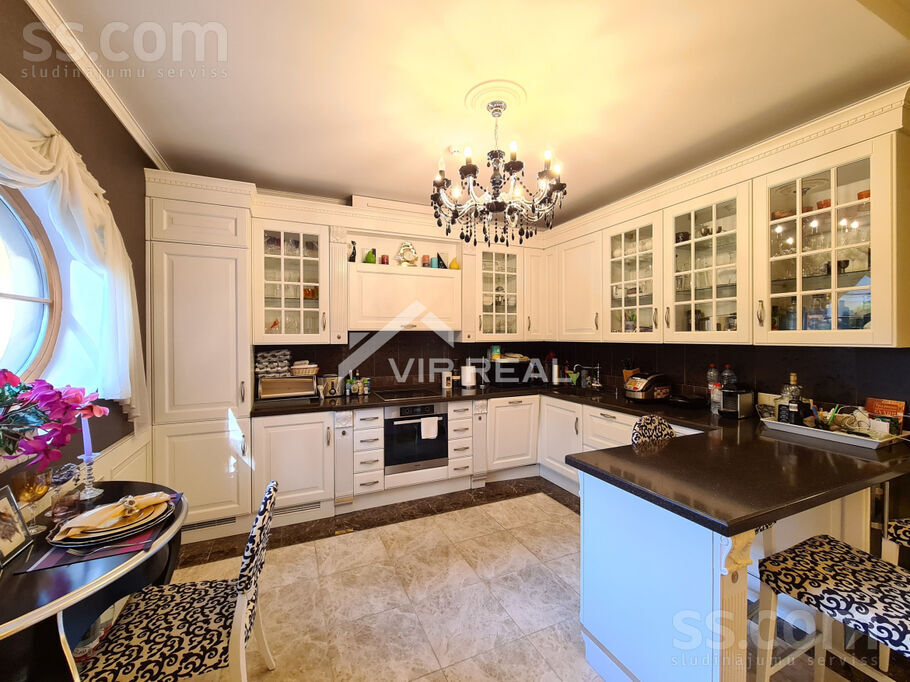 Madonas, Jūrmala — maja