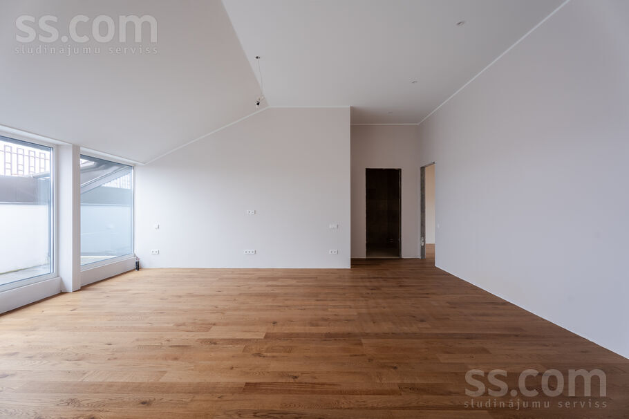 Aspazijas bulv. 20, Rīga — maja