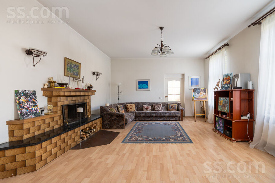 Meža prospekts 61, Jūrmala — maja