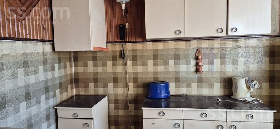 Melioratoru 7, Namiķi, Saldus un raj., Lutriņu pag. — dzivoklis