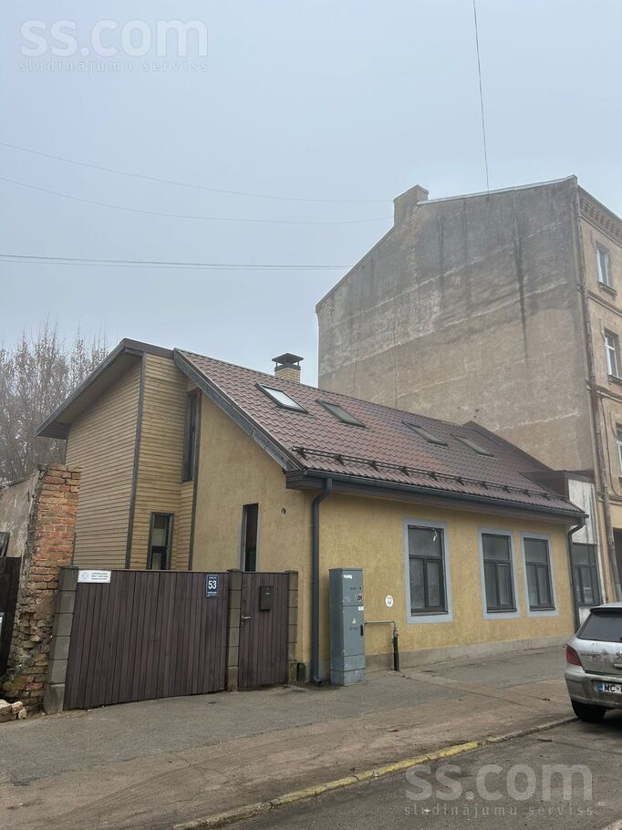 Ludzas 53, Rīga — maja