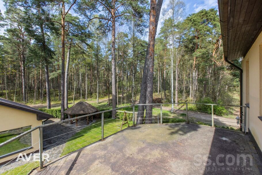 Kuģu iela 15, Jūrmala — maja