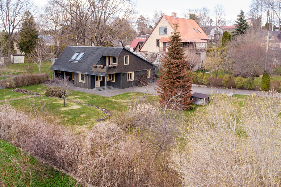 Ievu iela 19, Ogre un raj., Ikšķile — maja