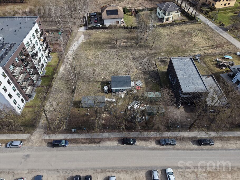 Nīcgales bn, Rīga — zeme