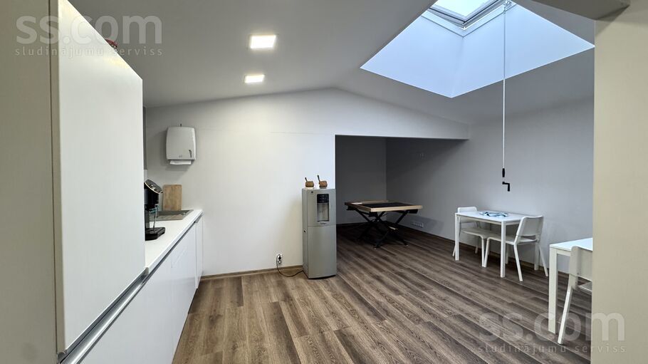 Brīvības gatve 445e, Rīga, Berģi — telpa