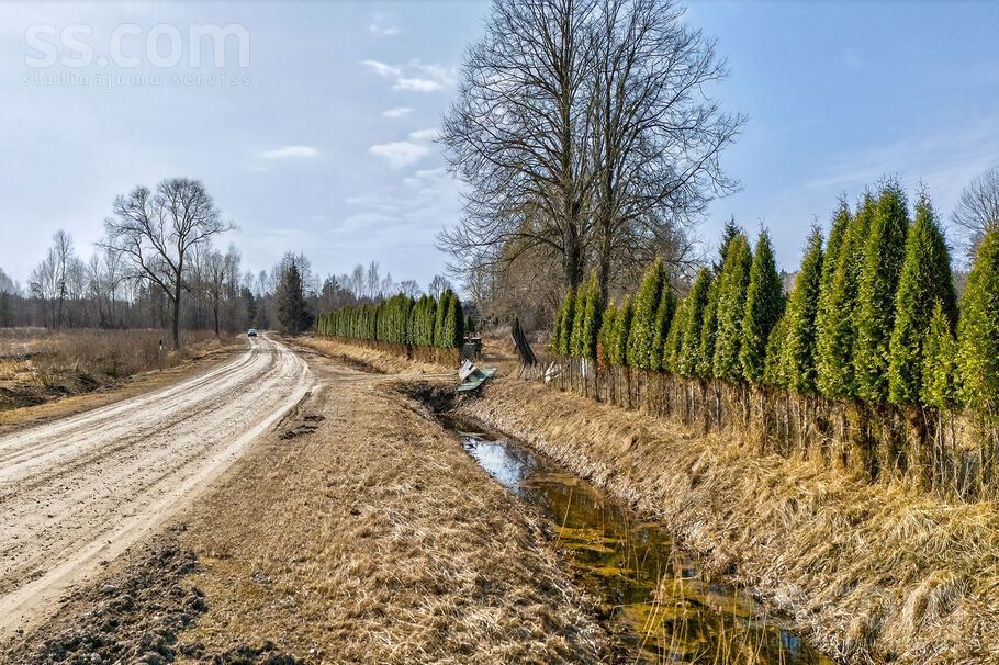 Vakarvēji, Skujnieki, Rīgas rajons, Ķekavas pag. — zeme