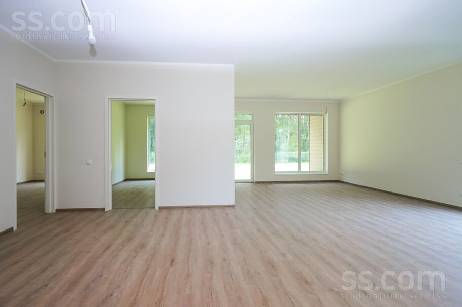 Elizabetes 35, Spilve, Rīgas rajons, Babītes pag. — maja