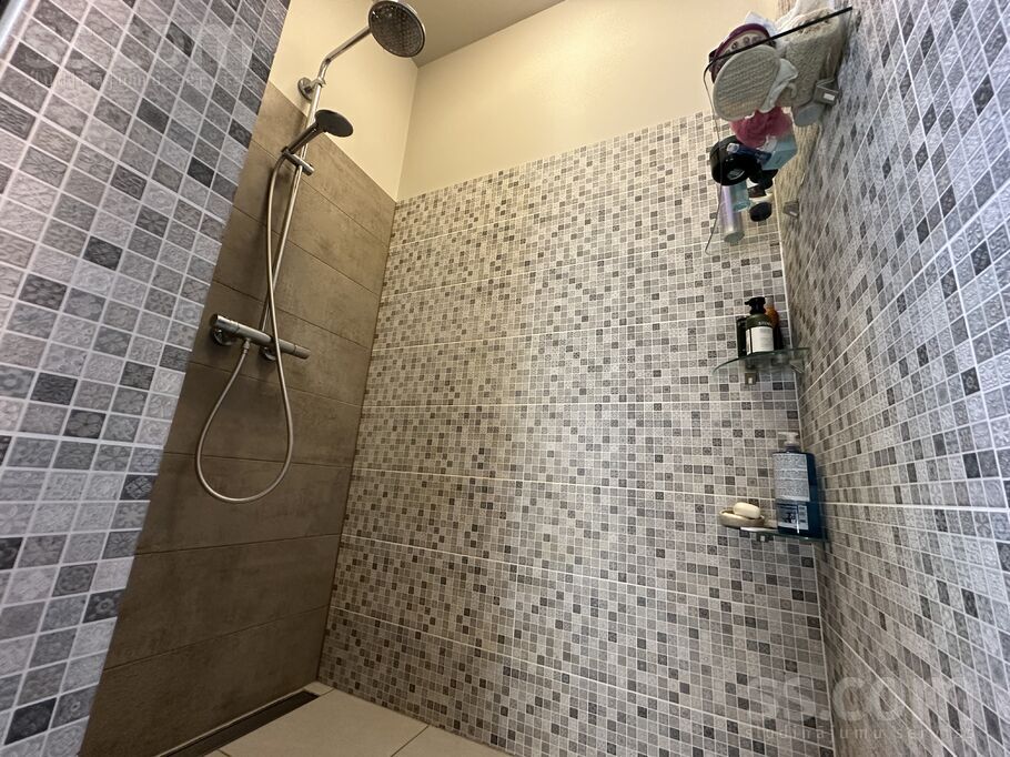 Strēlnieku 10a, Ogre un raj., Ikšķile — maja