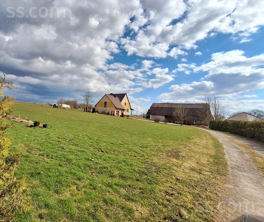 Pakalniņi, Saldus un raj., Saldus — maja