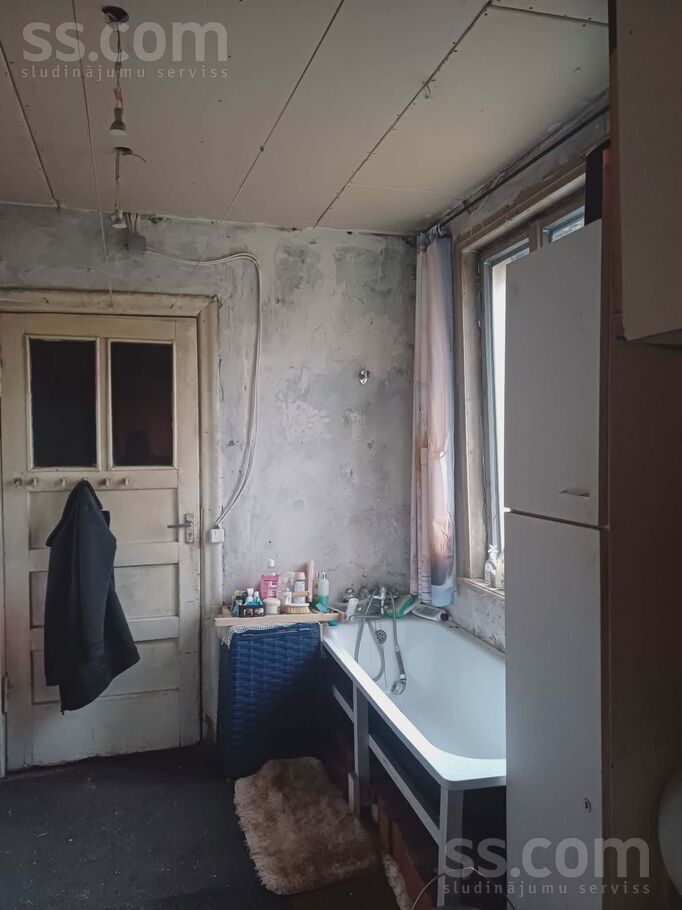 Brīvības iela 51, Liepāja un raj., Priekule — maja