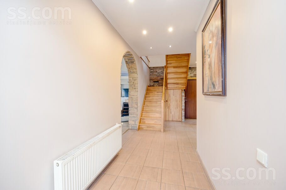 Ezeriņi mājas, Rīgas rajons, Sigulda — maja