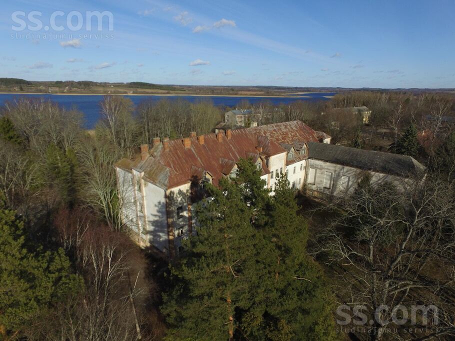 P64, Daugavpils un raj., Daugavpils — maja