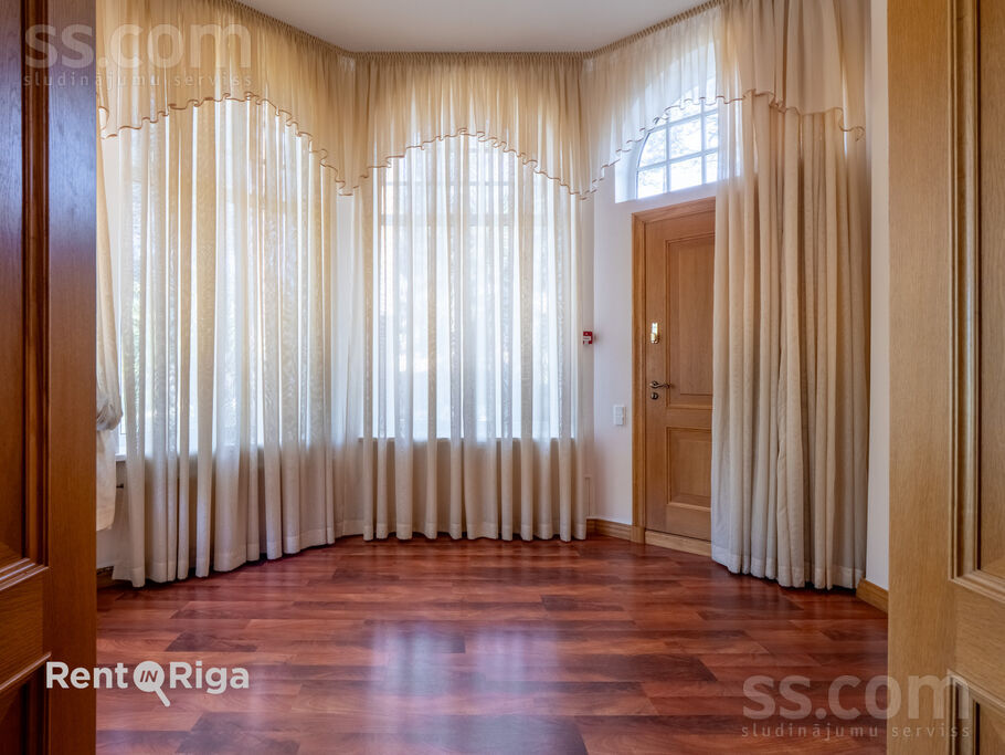 Sudrabu Edžus 1, Rīga — maja