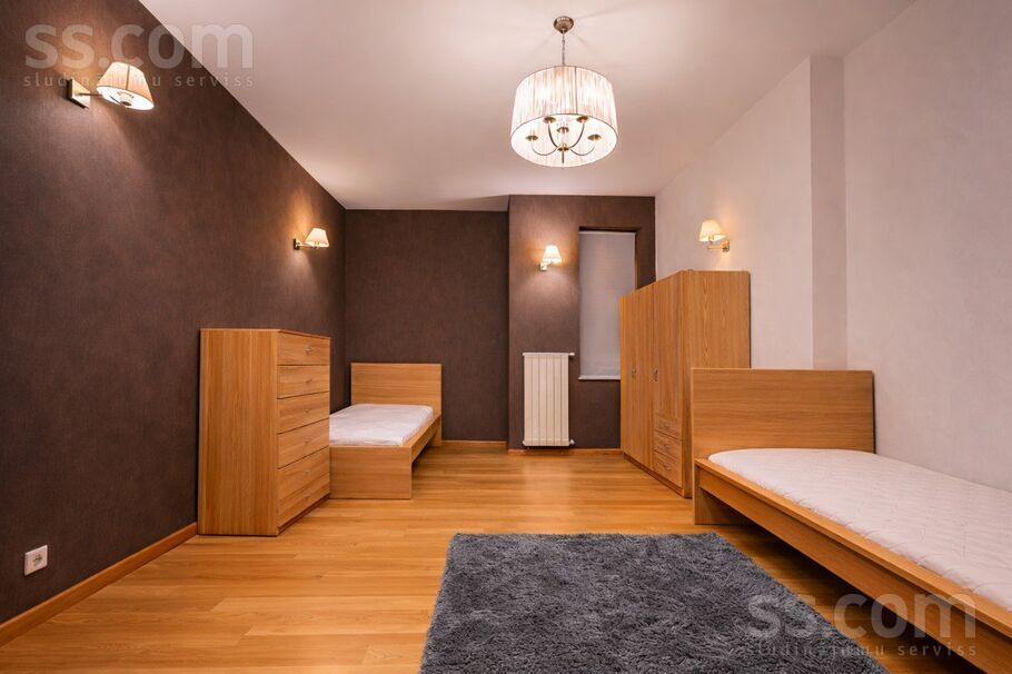 Raiņa bulv. 2, Rīga — dzivoklis