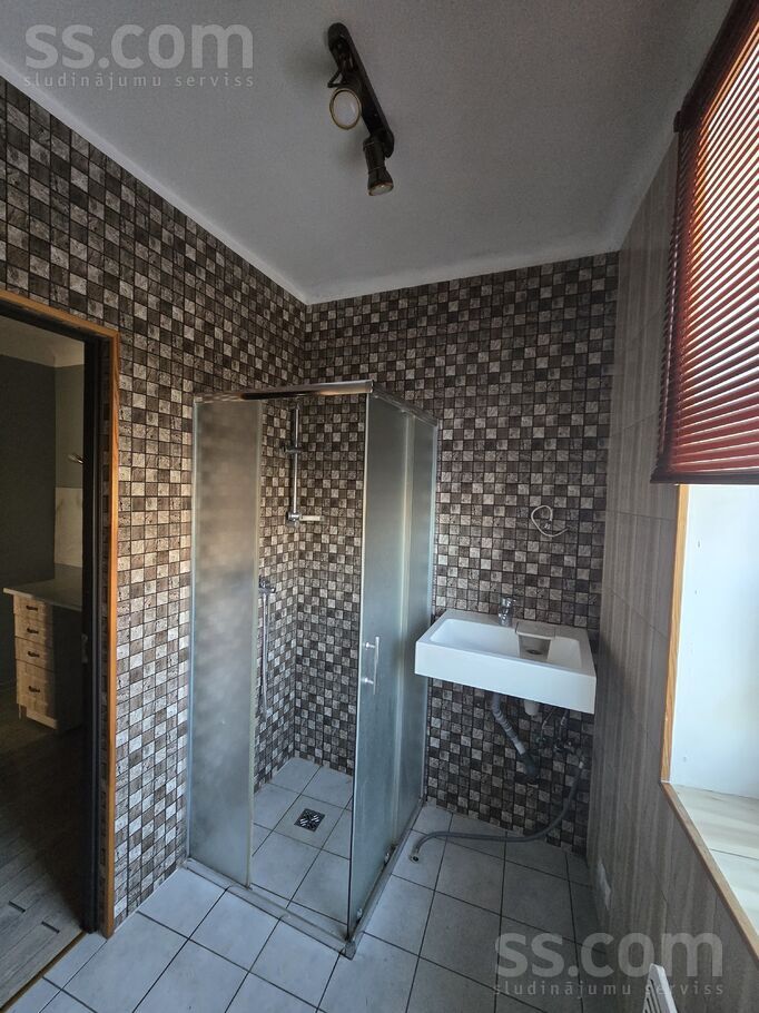 Lauku 4, Ventspils un raj., Ventspils — dzivoklis