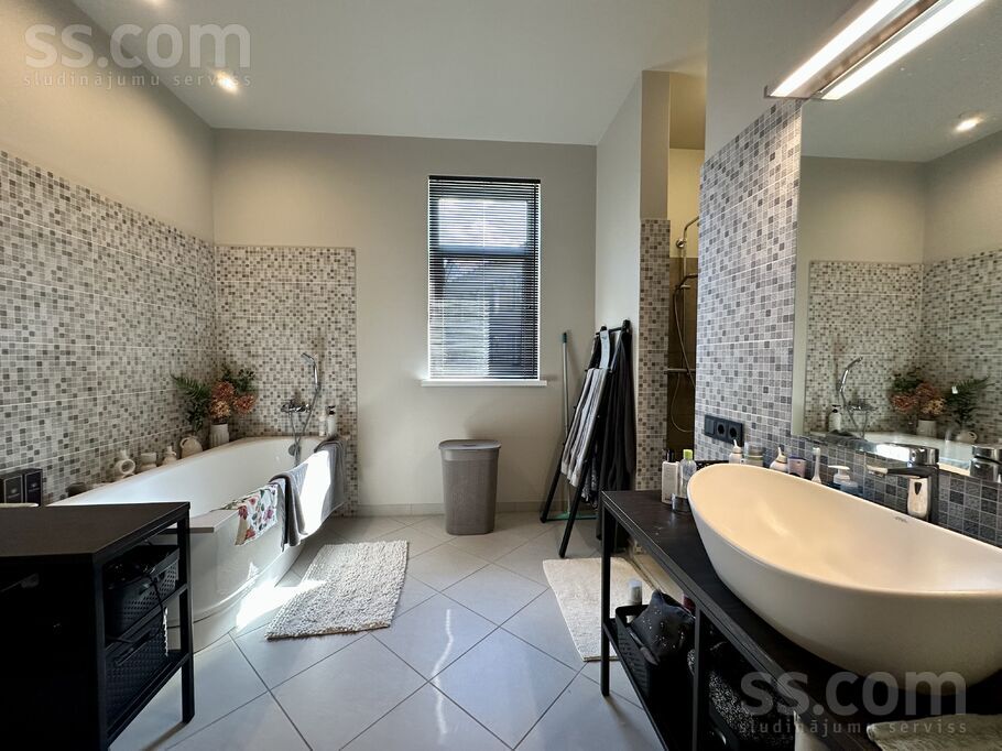 Strēlnieku 10a, Ogre un raj., Ikšķile — maja