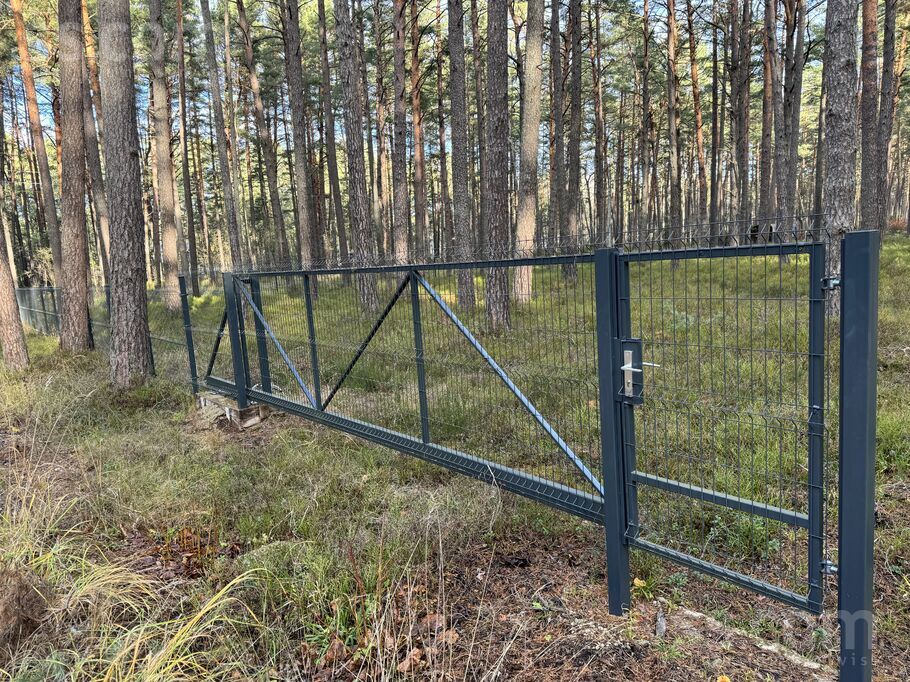 Brīvības prospekts 48, Jūrmala — zeme
