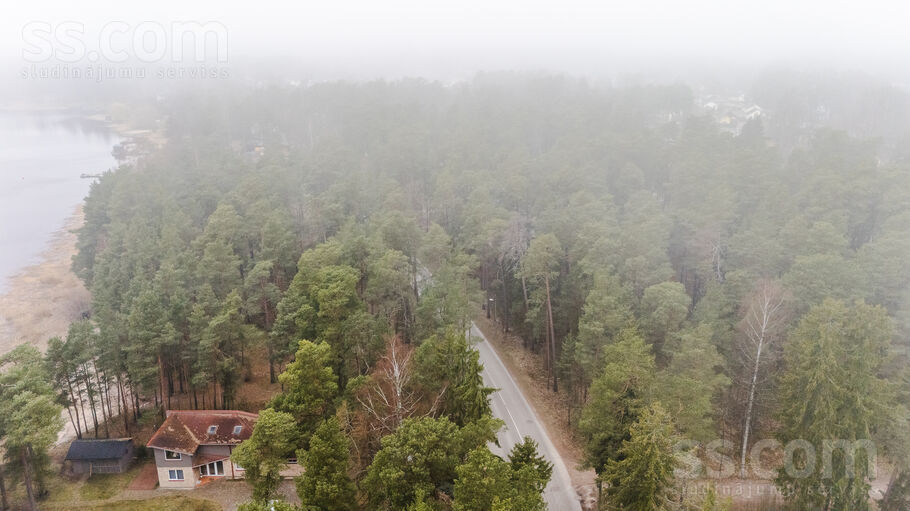 Piekrastes iela 21, Jūrmala — zeme