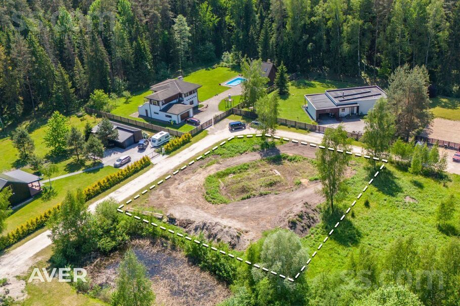 Mežkalēji, Jelgava un raj., Jelgava — zeme