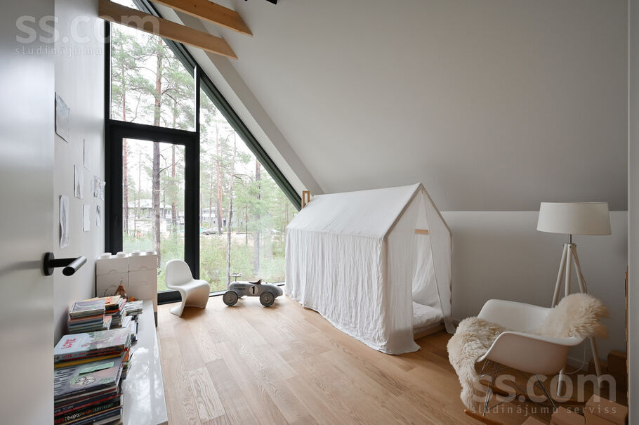 Ričarda 100, Baltezers, Rīgas rajons, Ādažu nov. — maja