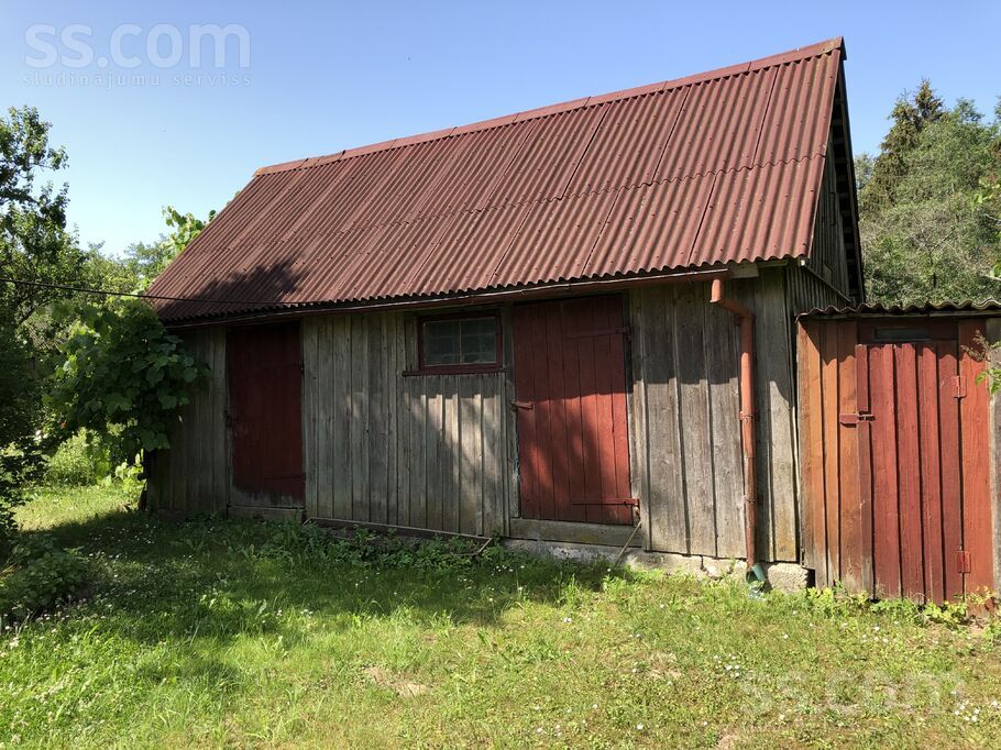 Dārza iela 13, Vecbāta, Liepāja un raj., Vaiņodes pag. — maja