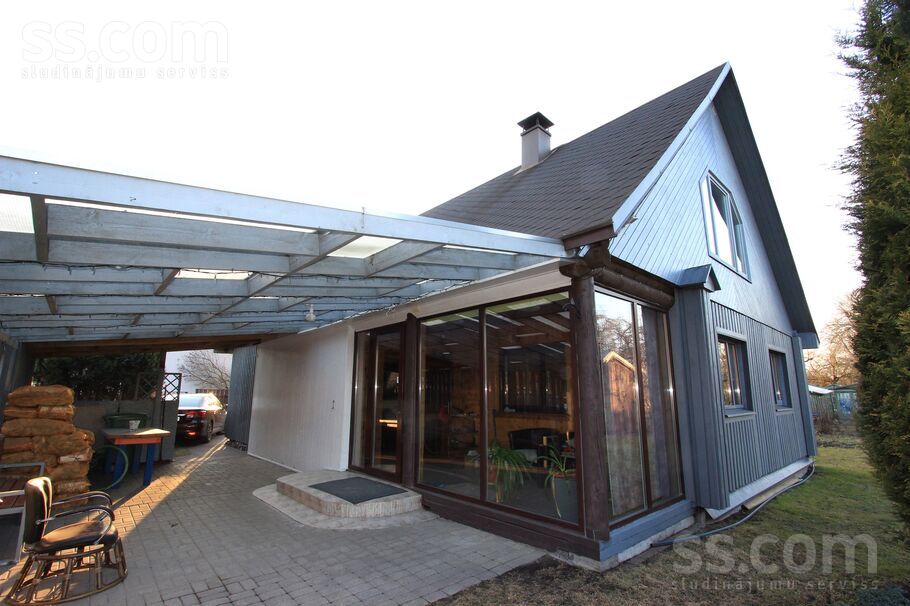 Ziemas 7, Krustkalni, Rīgas rajons, Ķekavas pag. — maja